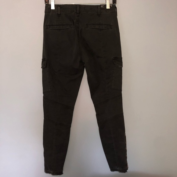 JBRAND NEW BLACK DISTRESSED JEANS - Picture 6 of 7